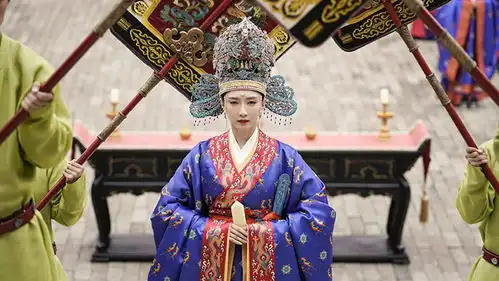 仕女画里的时尚风在宋代看美人
