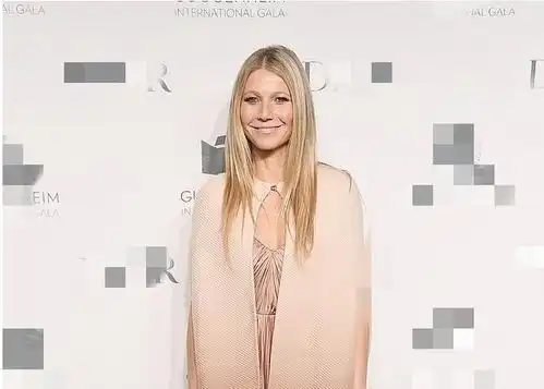 比伯海莉公开场合秀恩爱格温妮斯吐槽信息量太大
