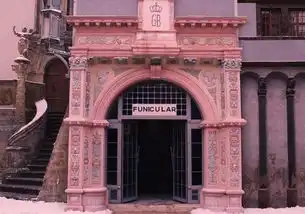 布达佩斯大饭店告诉你在情人节用zarahome的女生更懂爱
