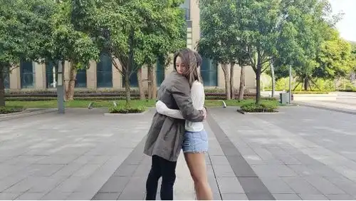 罗俊林申倩雨想见你只想见你mv剧照