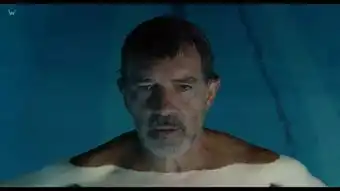 他这部最私人的自传电影,差点就赢了戛纳金棕榈奖寄生虫