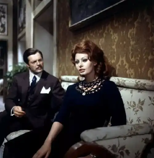 来上海国际电影节,感受意大利式喜剧的幽默和浪漫宝格丽经典呈现喜亦风流主题影展片单公布
