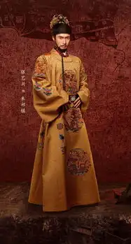 汤唯古装朱唇一点新浪图片