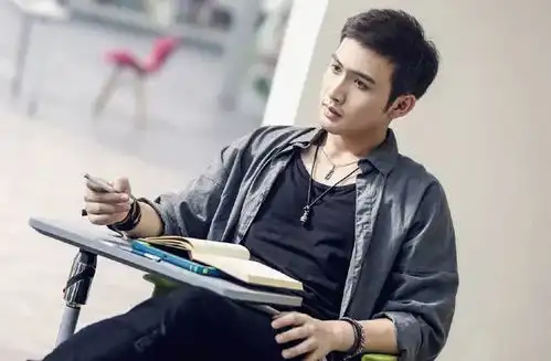 被杨幂力捧,在谈判官中美得惊艳,今晒美照却被批是存货