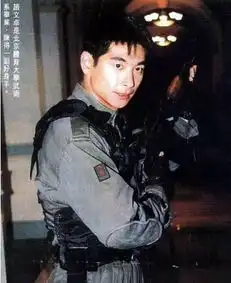 赵文卓时装电影剧照
