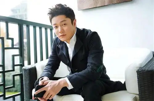 ig开启校园行,rookie率队出征网友肖央你怎么瘦了