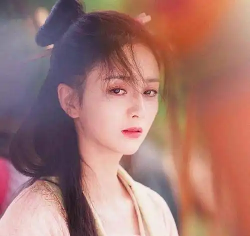 古装剧和现代剧妆容一样的女明星们,你们能走点心吗
