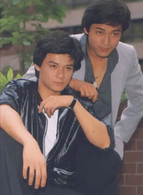 59岁黄日华再演乔峰,衣服妆容不变,比年轻时还有气势