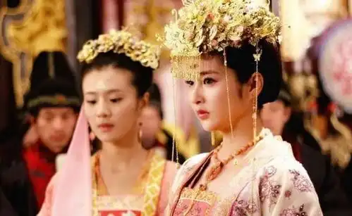 她出生后从未开口,一天却对父亲说了两个字,父亲随即登上帝位
