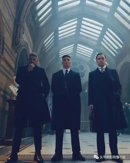 帅炸,年度男人必看片浴血黑帮电影版首曝剧照,谢尔比归来
