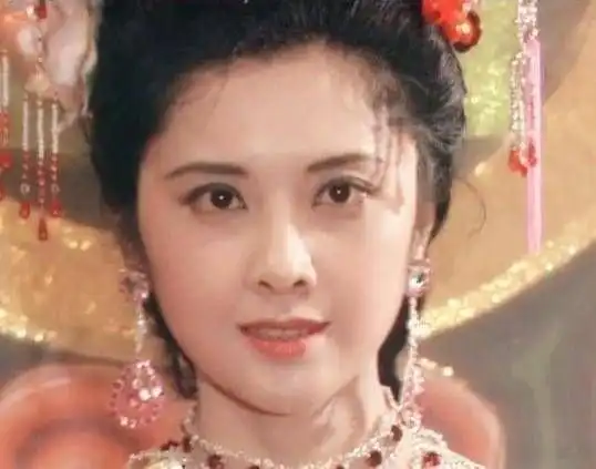 唐僧离开女儿国后,女王为何无脸见人瞧瞧她发现什么秘密