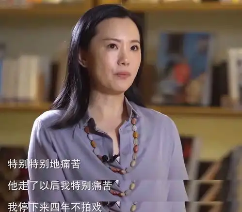 孤注一掷热映,跳过美女荷官金晨,我被53岁女三号迷住了
