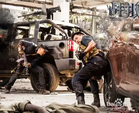 达康书记战狼2剧照,变身铁血硬汉
