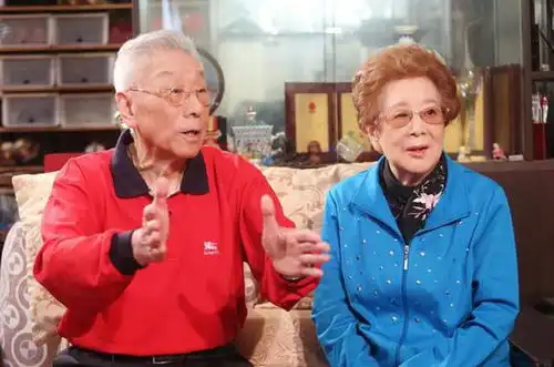 样板戏智取威虎山,8位演员3位去世,1位无消息,4位健在