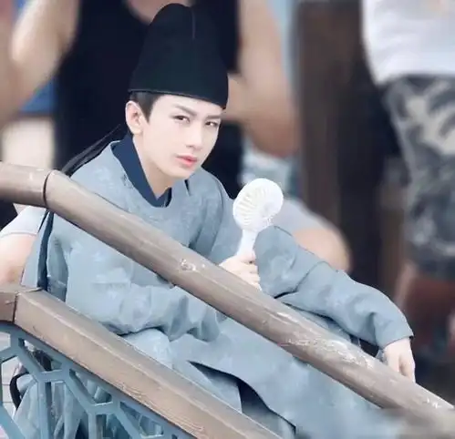 琉璃还没播完,成毅张予曦再次合作拍新剧,官宣剧照cp感十足