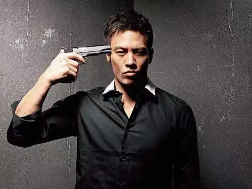 香港电影被点中死穴,庄文强的金手指能否打通任督二脉