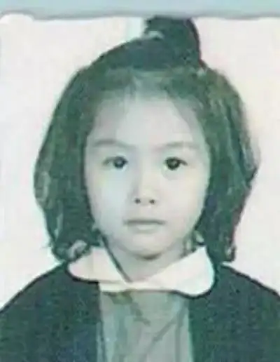 6位港星的童年照,一眼就看出是成龙,看看你能认出谁