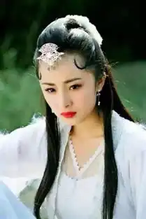 杨幂新剧照曝光,古装亮相美出新高度,网友颜值够高
