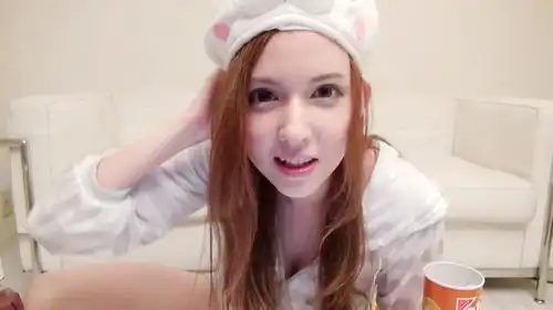 泷泽萝拉自曝支持热刺爱英超的日本女优
