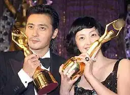 表演生动感人张东健荣登韩国青龙奖影帝