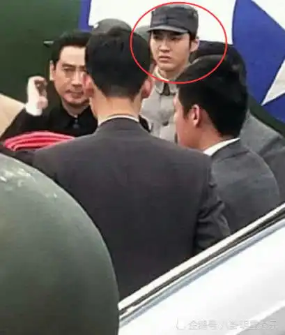 吴亦凡一直美男子看到他穿军装的样子,网友确定是本人
