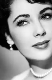 伊丽莎白泰勒最令人难忘的时尚精彩瞬间,满满的回忆和年代感
