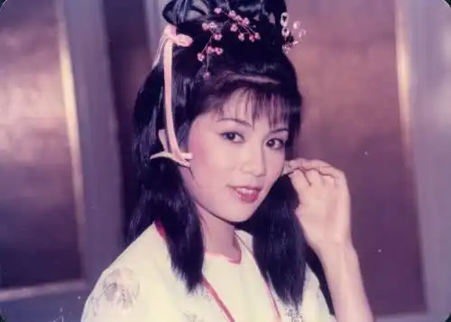 翁美玲,她爱得太狼狈,生死不顾,红颜薄命,总惹人肝肠寸断
