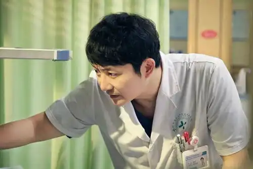 央视力推,这部40集医疗剧,汇集太多实力派,终于有剧追了
