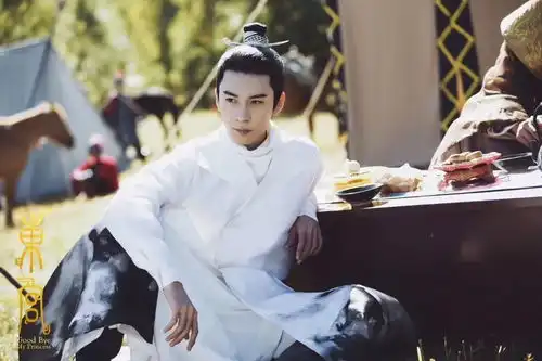 陈星旭曾是童星出道,扮过最帅杨康,如今在东宫中演了一个渣男