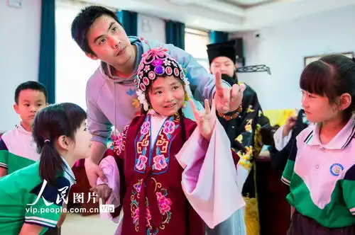 呼和浩特弘扬戏曲艺术传承经典国粹
