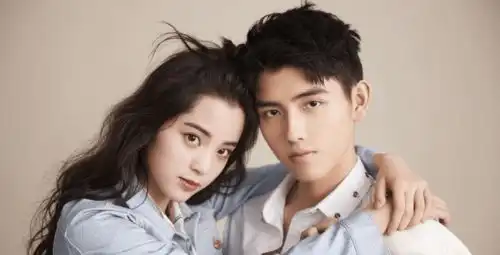 陈飞宇妈妈陈红关注欧阳娜娜,仅关注三位艺人,网友妈妈来认人
