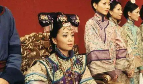 恭喜邓萃雯时隔七年终于回巢,搭档视帝黎耀祥拍摄巾帼4
