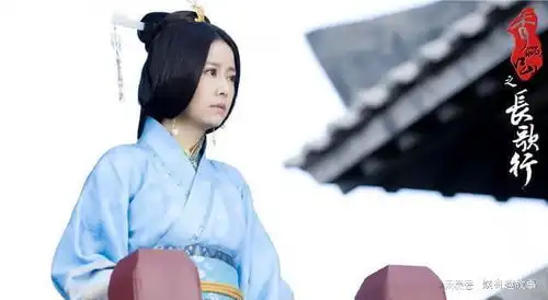 女星汉宫造型赵露思星汉青春甜美,刘诗诗奇缘被嫌丑
