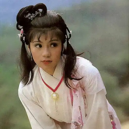 翁美玲古装剧照大集合,在现实中没有穿嫁衣,在戏里实现了
