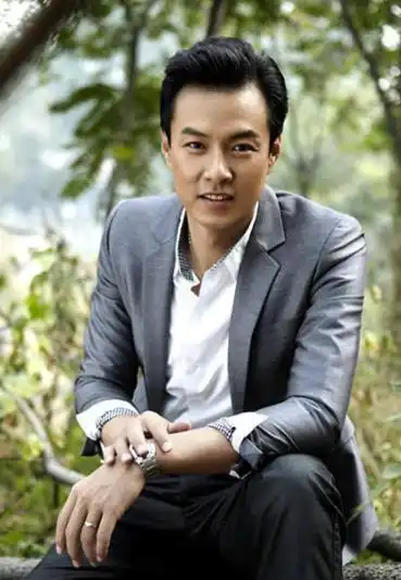 大少爷朱铁和老师一见钟情相爱10年,现在活成人生赢家
