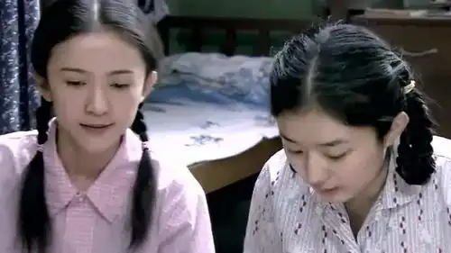 金婚18岁的赵丽颖也太可爱了吧,埋头吃饭的样子奶萌奶萌的
