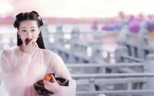 热巴曾同于正合作,早年婚纱剧照显土味,网友还好遇见杨幂
