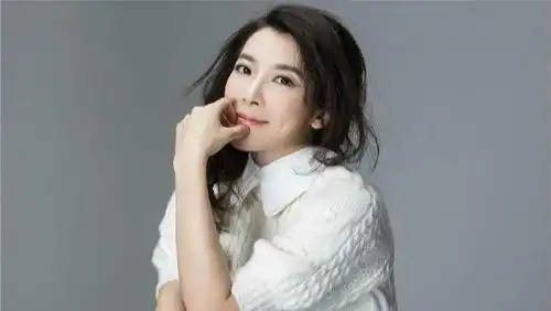 当红时息影嫁豪门,29岁复出沦为配角,43岁张琰琰经历了什么
