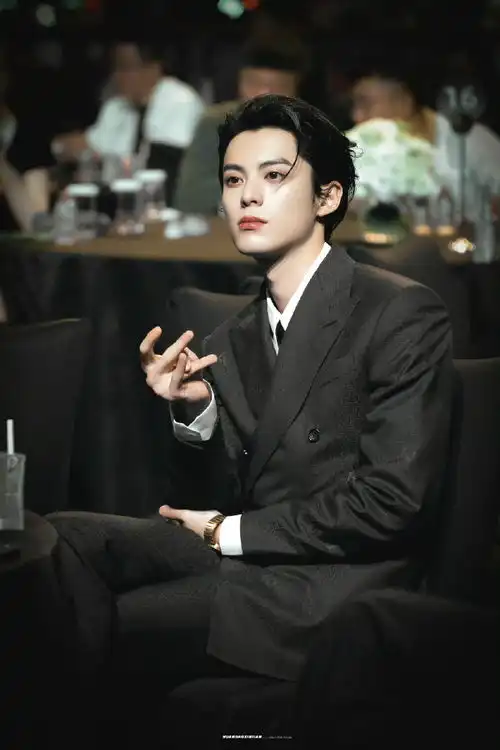 我一怒之下怒了一下表情图片,最新版的生气暴走表情包图片
