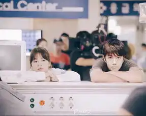 韩星李洪基抱宋慧乔抱枕入睡笑翻众粉丝图
