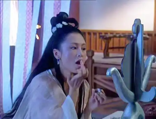 春光灿烂猪八戒里的嫦娥,不是白月光,而是高级绿茶啊
