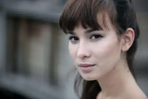 看完战狼2被颜值演技双高的卢靖姗圈粉了