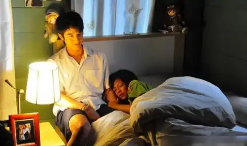 反暗恋背后有点暗恋,没有抵抗,不仅仅是当你不孤单的时候敢看