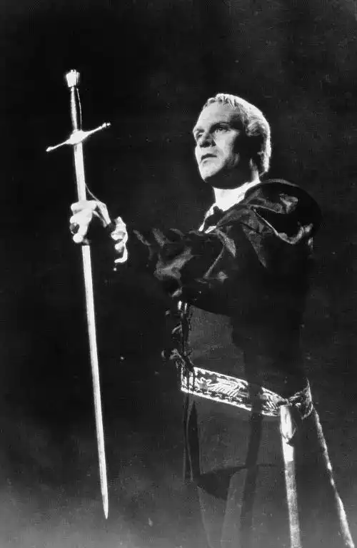 莎士比亚哈姆莱特考证方平