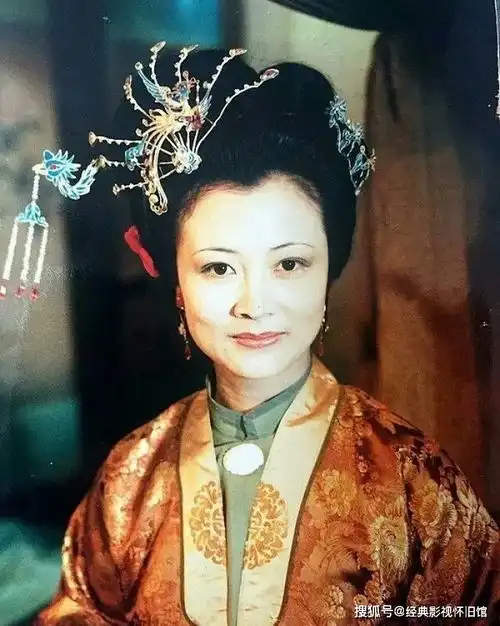 红楼梦王贵娥从87版尤氏到新版尤老娘,又一个女儿熬成娘的例子