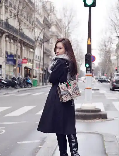 马苏老气得差点认不出来只因为这样搭配网友可不能学呀
