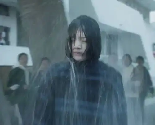 悲伤逆流成河不是所有人的青春,都能被温柔以待