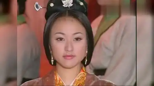 乌龙闯情关刘病已终于登上了皇位,当上了皇帝