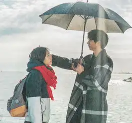 组图鬼怪孔刘摸头杀雨中撑伞没遮到女主