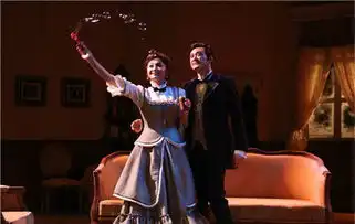 曹颖王斑再度联袂话剧玩偶之家